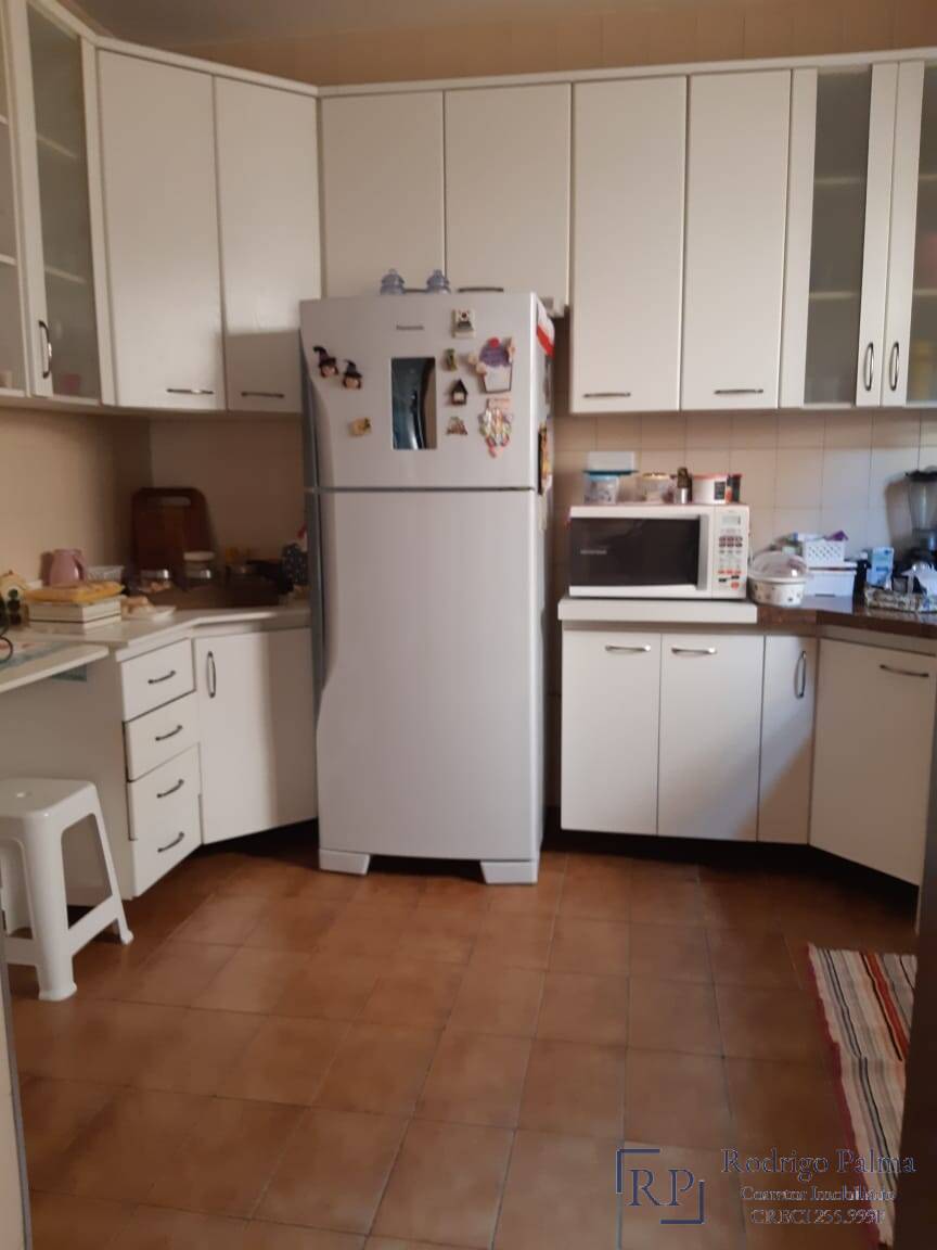 Casa à venda com 4 quartos, 150m² - Foto 4