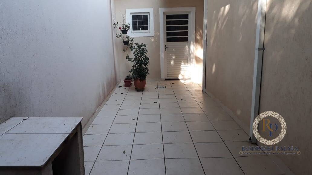 Casa à venda com 3 quartos, 180m² - Foto 15