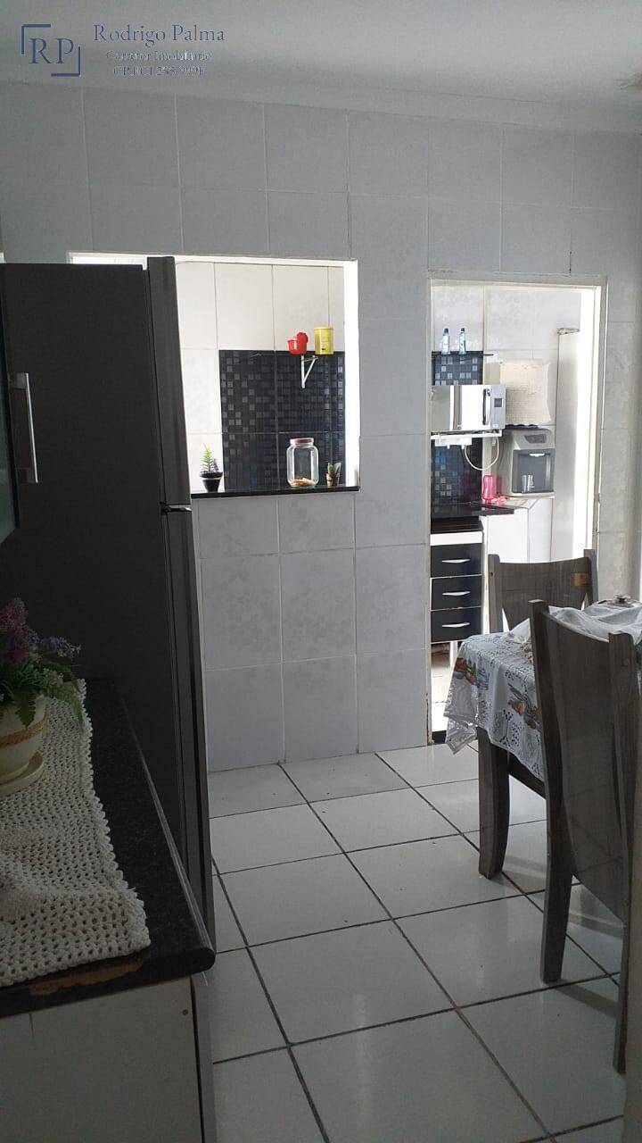 Casa à venda com 3 quartos, 300m² - Foto 9