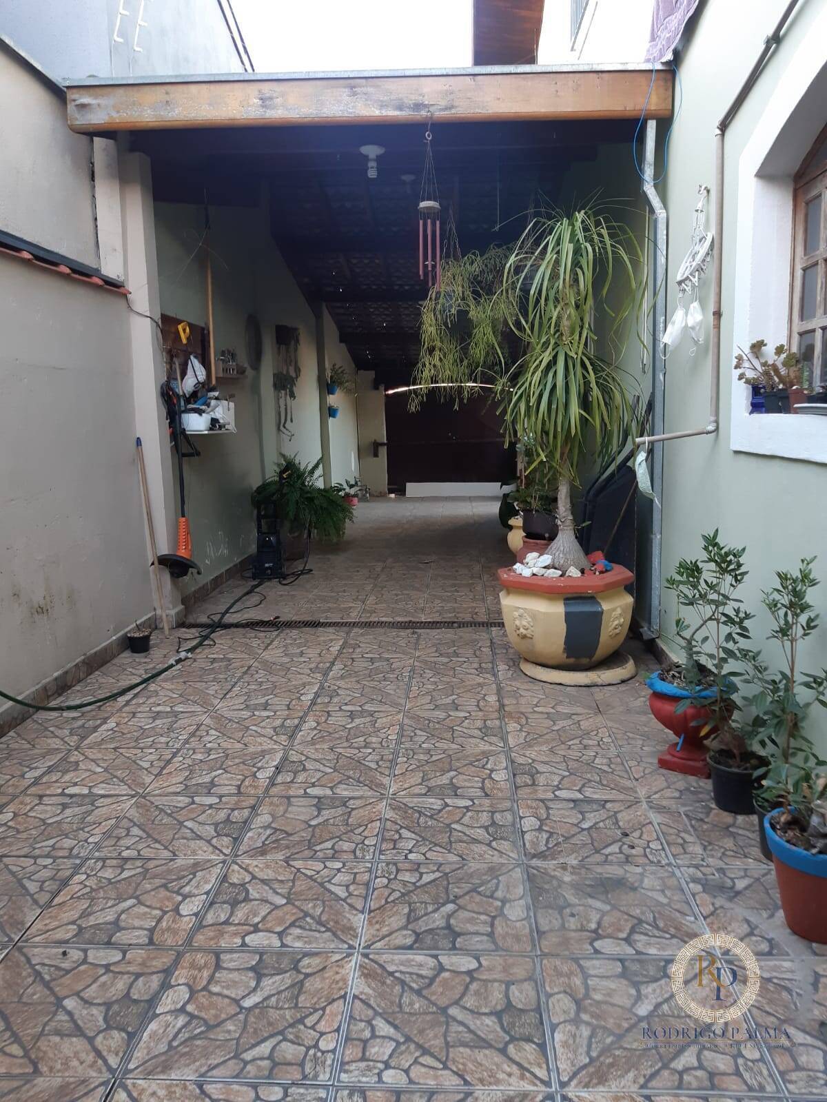 Sobrado à venda com 4 quartos, 258m² - Foto 2