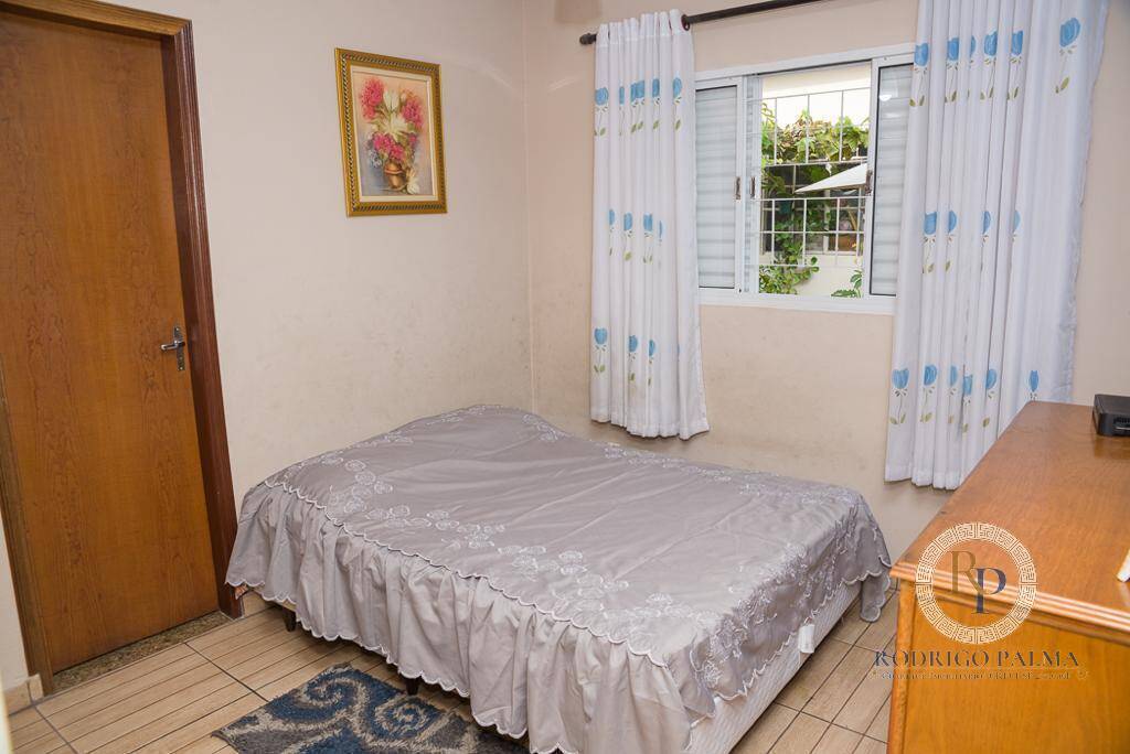 Casa à venda com 3 quartos, 230m² - Foto 6