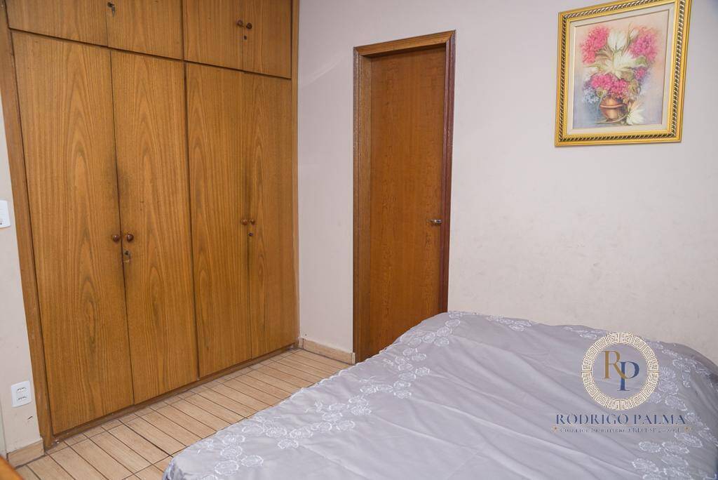 Casa à venda com 3 quartos, 230m² - Foto 15