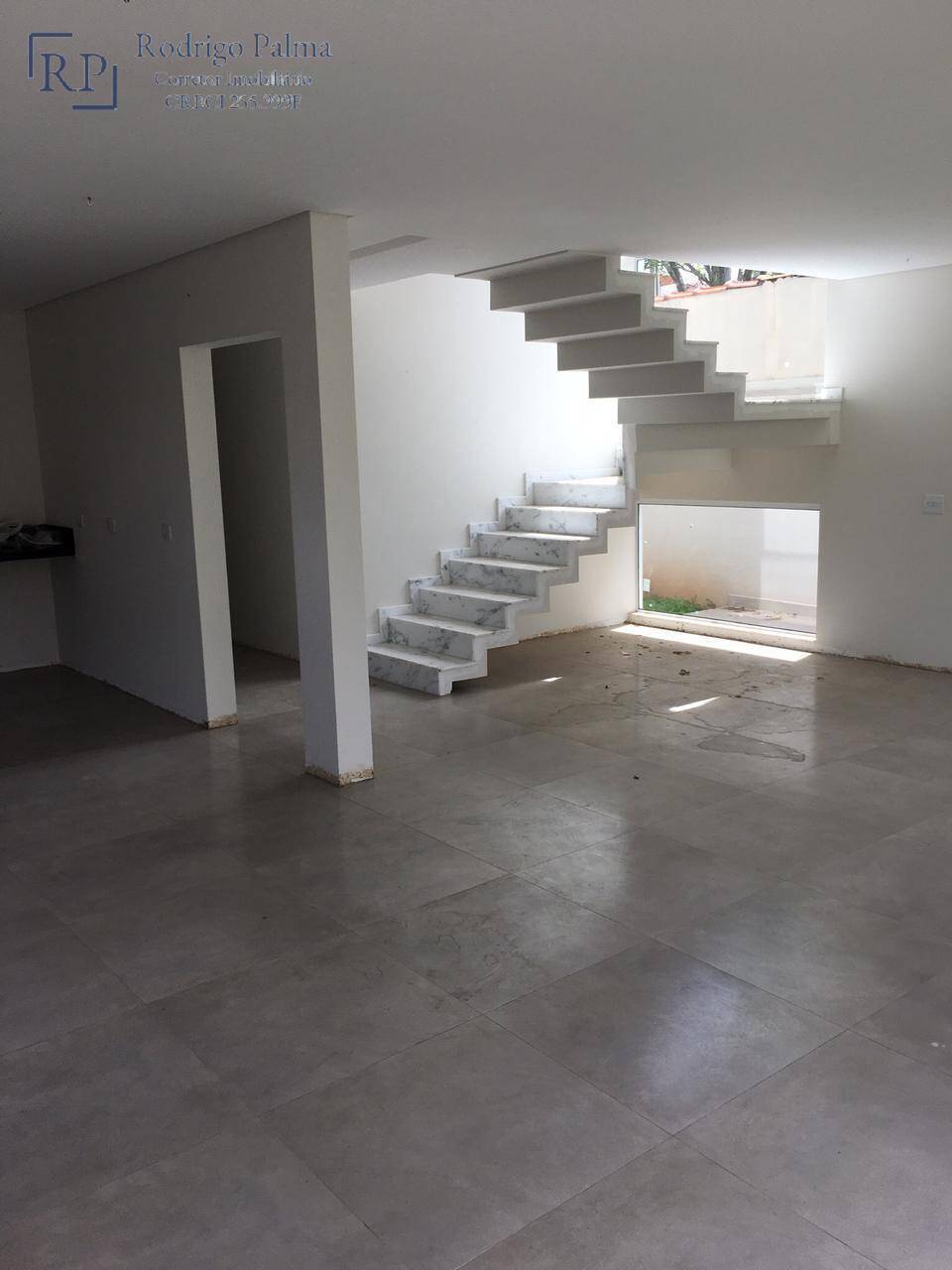 Casa à venda com 4 quartos, 252m² - Foto 3