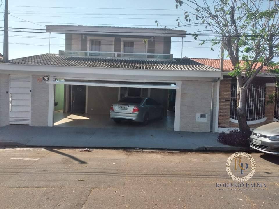 Casa à venda com 3 quartos, 232m² - Foto 2