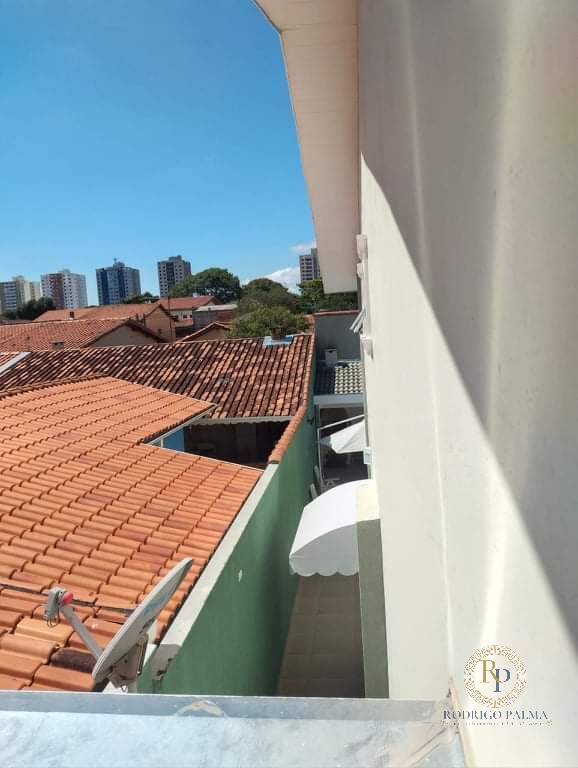 Casa à venda com 3 quartos, 232m² - Foto 3