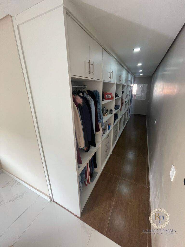 Casa à venda com 3 quartos, 240m² - Foto 12