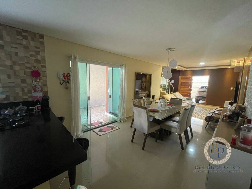 Casa à venda com 3 quartos, 240m² - Foto 19