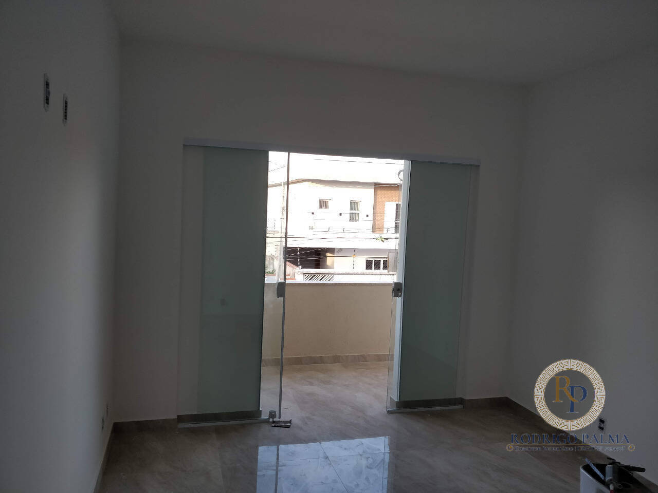 Sobrado à venda com 4 quartos, 180m² - Foto 5