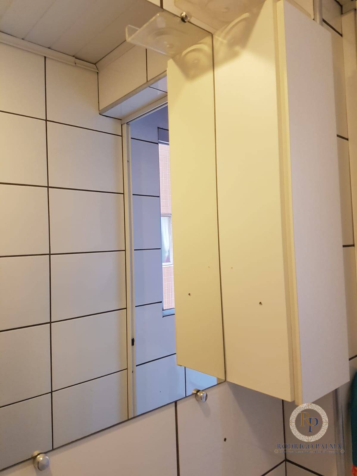 Apartamento à venda com 2 quartos, 64m² - Foto 6