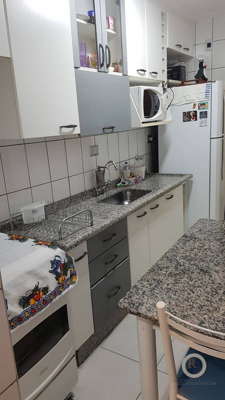 Apartamento à venda com 2 quartos, 64m² - Foto 9