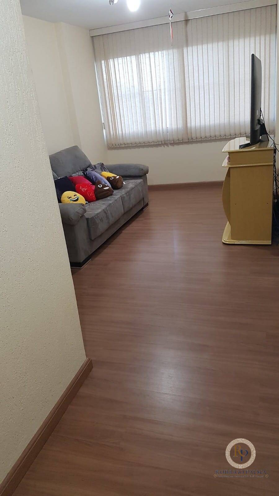 Apartamento à venda com 2 quartos, 64m² - Foto 11