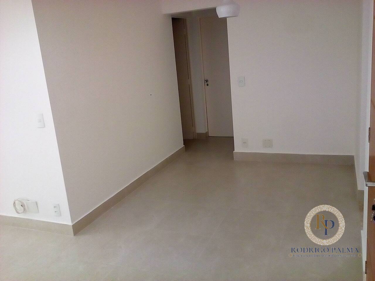 Apartamento à venda com 2 quartos, 61m² - Foto 6