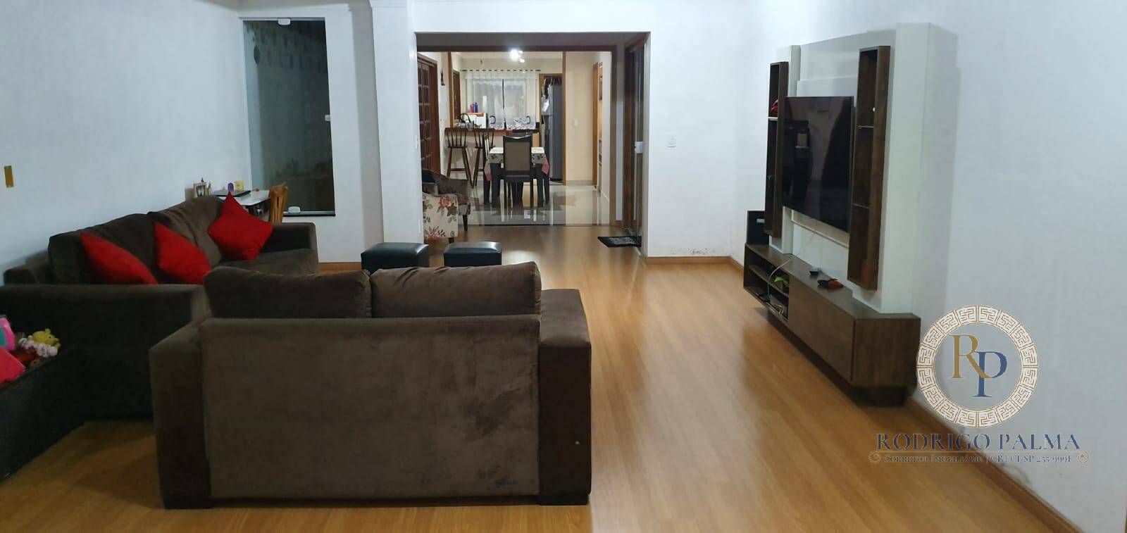 Casa à venda com 3 quartos, 225m² - Foto 4