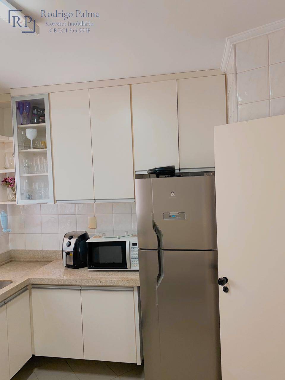 Apartamento para alugar com 3 quartos, 105m² - Foto 9