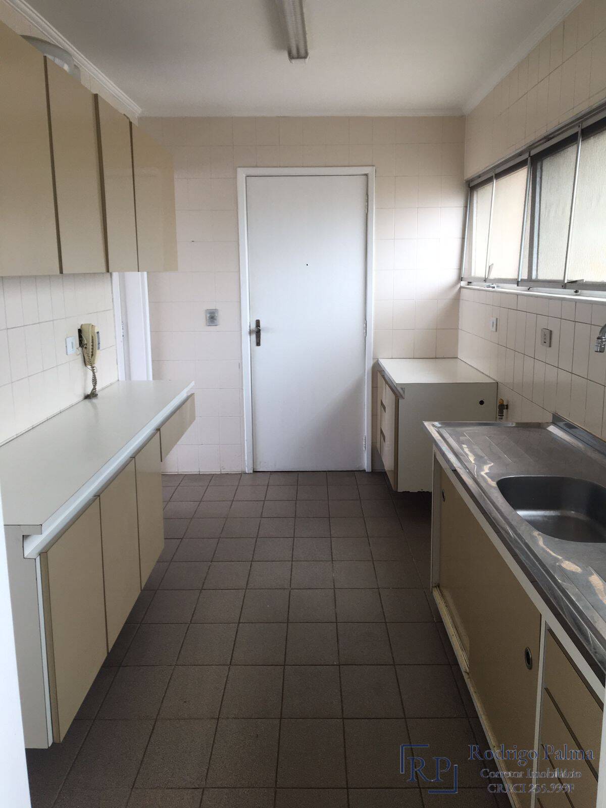 Apartamento à venda com 3 quartos, 136m² - Foto 8