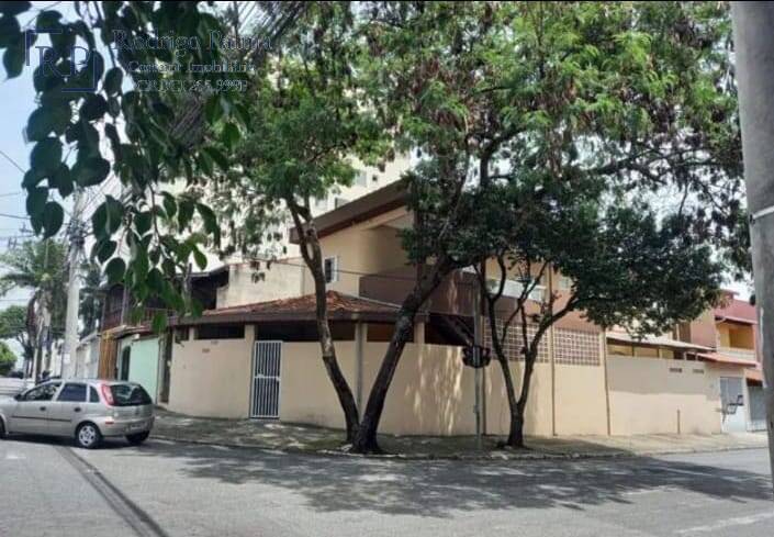 Casa à venda com 7 quartos, 280m² - Foto 2