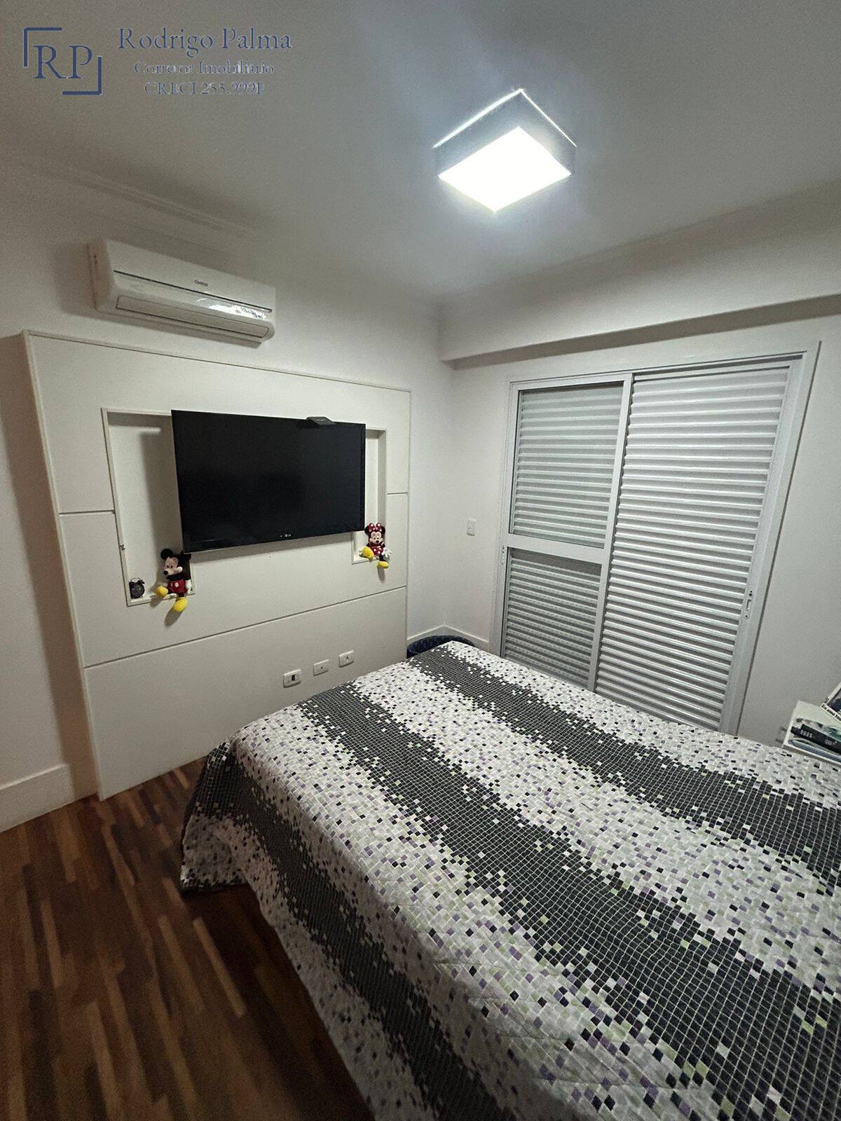 Apartamento para alugar com 3 quartos, 156m² - Foto 11