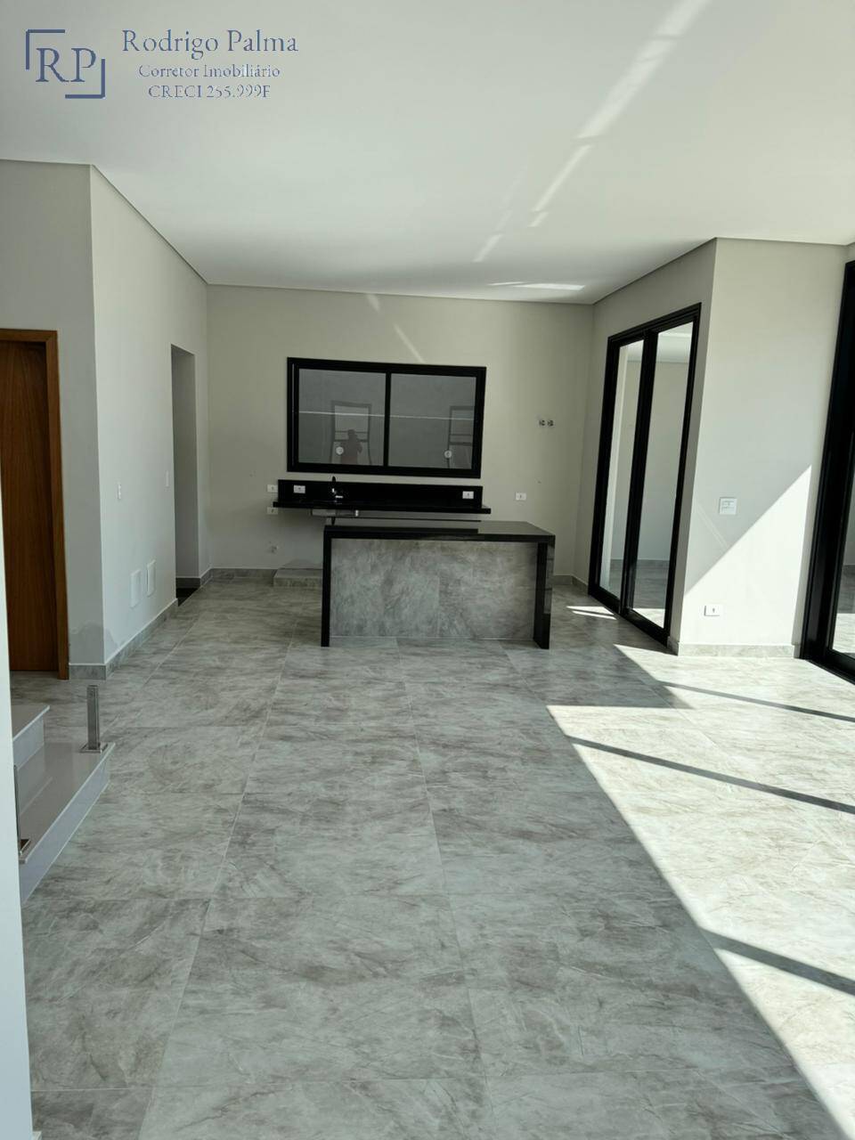 Casa de Condomínio à venda com 4 quartos, 273m² - Foto 5