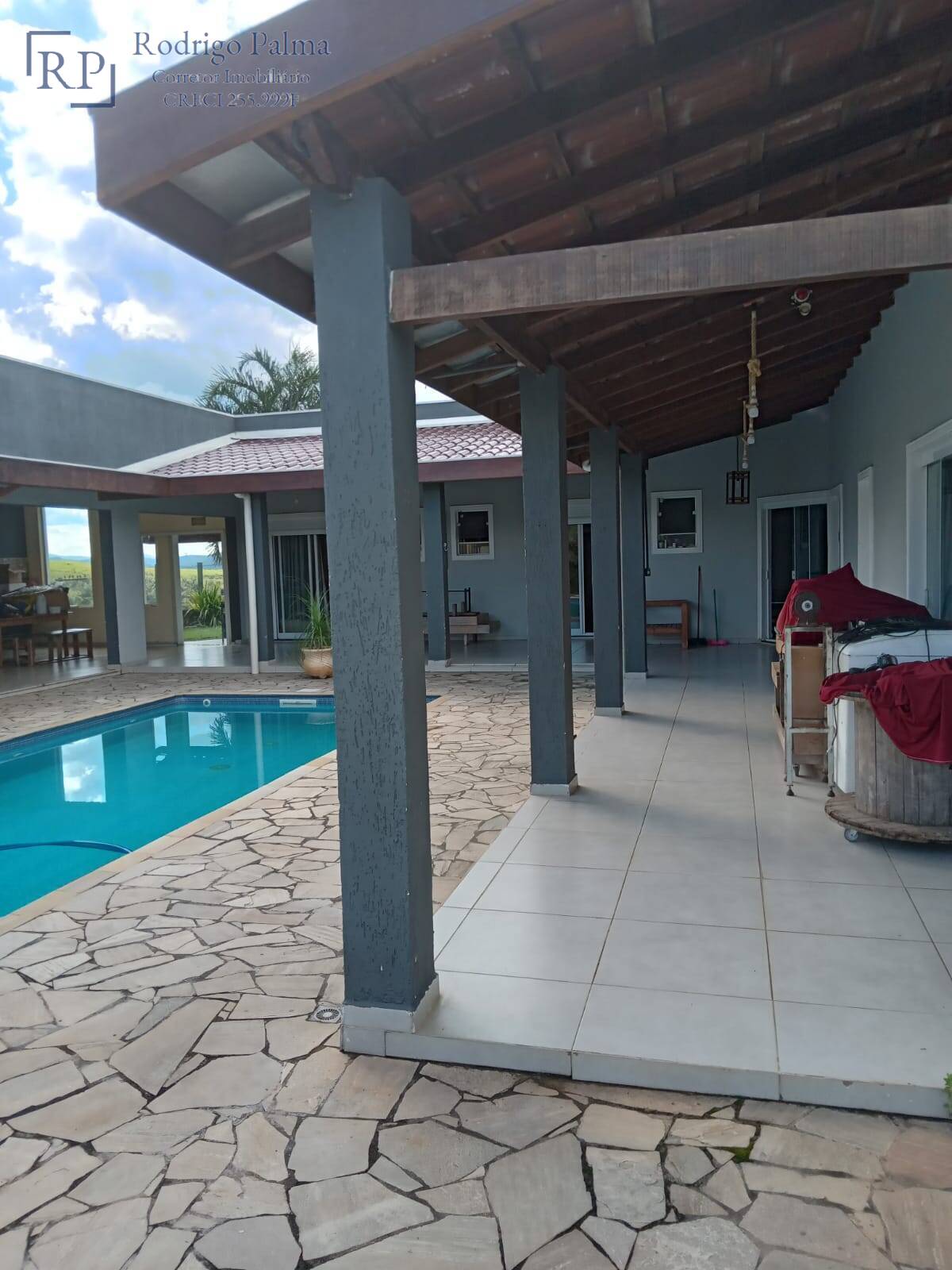 Casa de Condomínio à venda com 4 quartos, 338m² - Foto 3